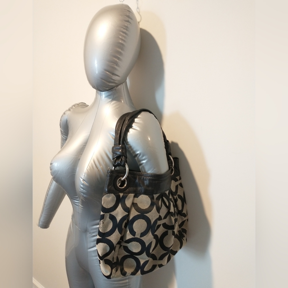 COACH Signature Black Women's Bag - Picture 2 of 8